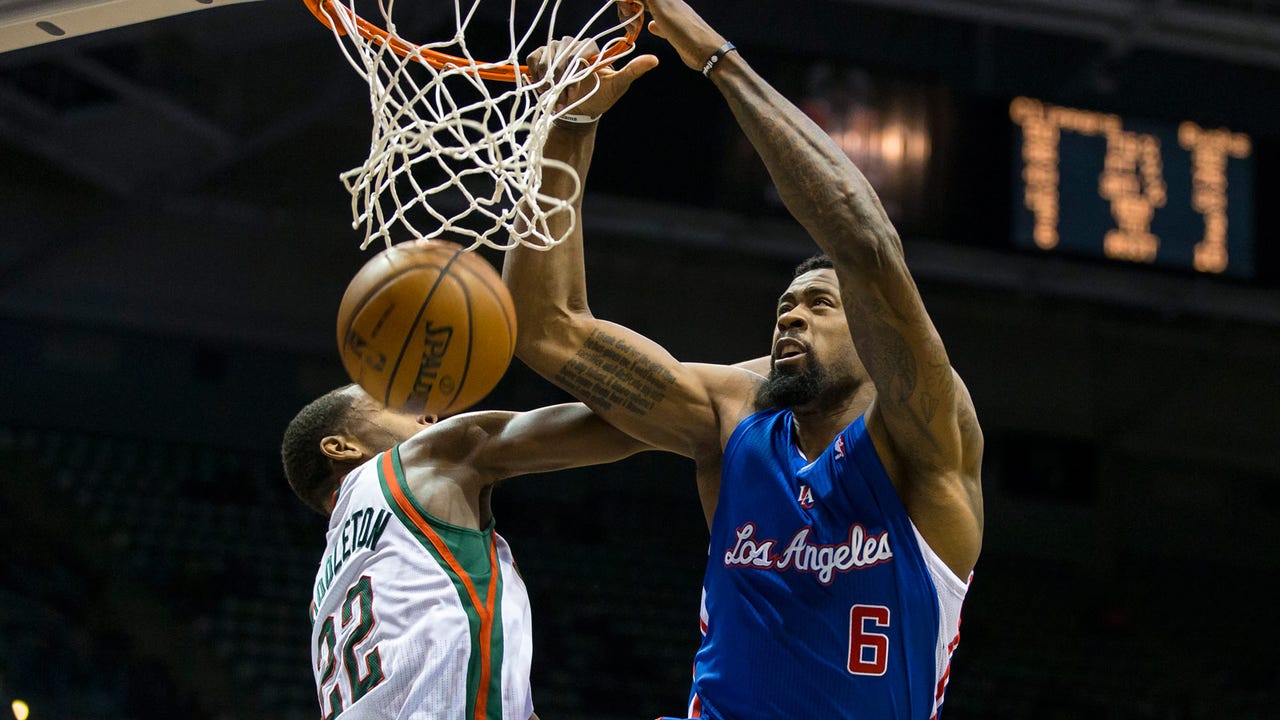 Clippers end Grammy trip, rout Bucks 114-86